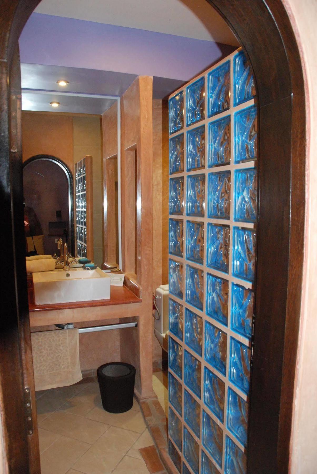 Hotel Le Djoloff Dakar Bagian luar foto