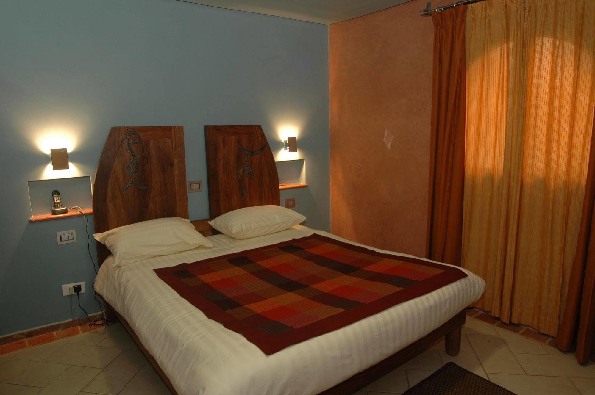 Hotel Le Djoloff Dakar Bagian luar foto
