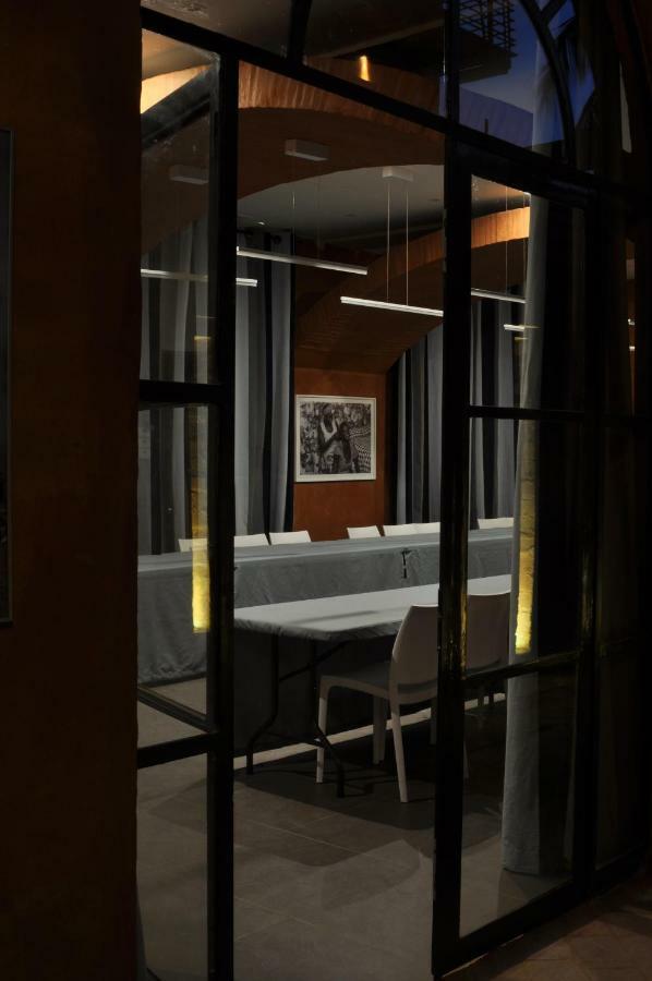Hotel Le Djoloff Dakar Bagian luar foto